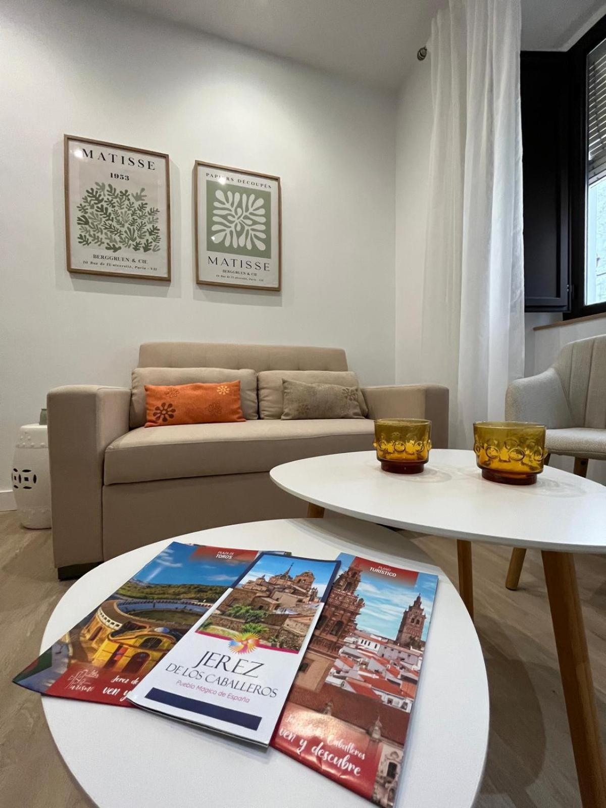Apartamentos San Miguel Херес-де-лос-Кабальєрос Екстер'єр фото